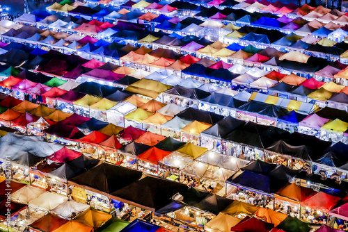 Fototapeta Naklejka Na Ścianę i Meble -  night market thailand