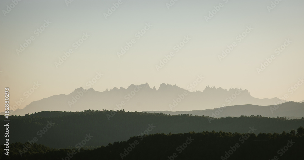 Fototapeta premium Montserrat i paisatge
