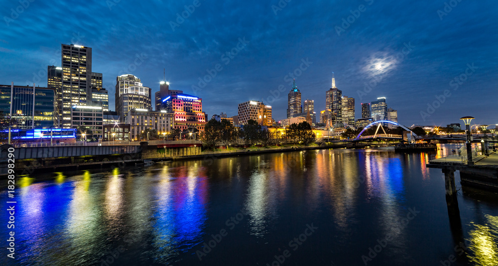 Moon over Melbourne