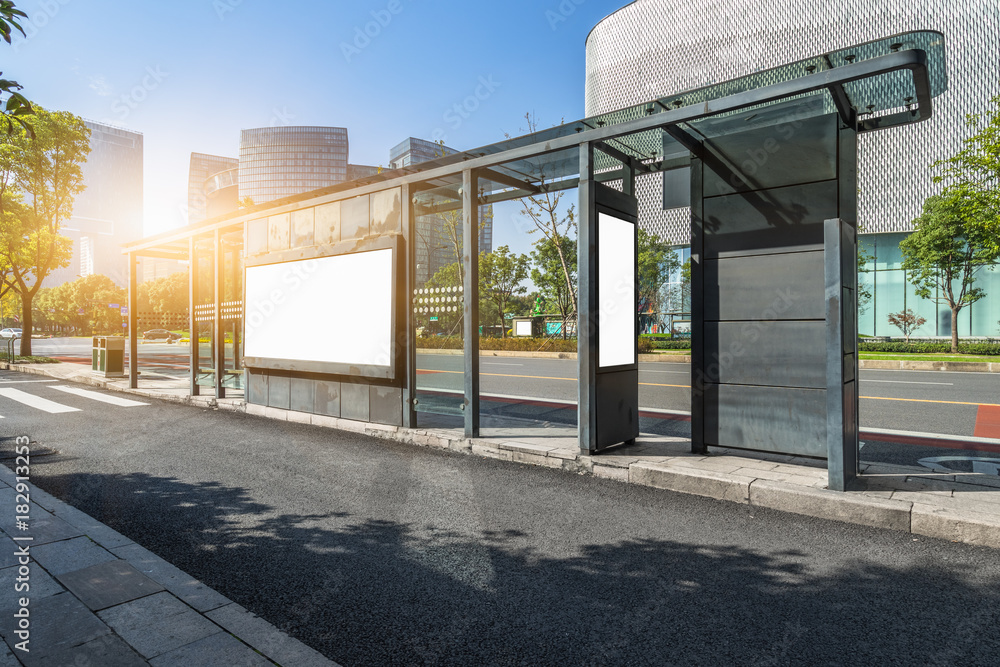 Obraz premium Blank billboard at bus stop in city of China