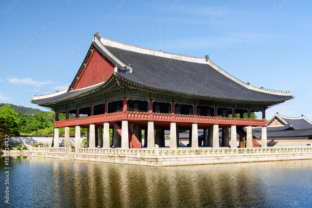 Gyeonghoeru Pavilion at Gyeongbokgung Palace, Seoul, South Korea Gyeonghoeru Pavilion at Gyeongbokgung Palace, Seoul, South Korea