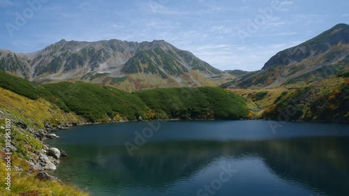みくりが池と立山（秋）