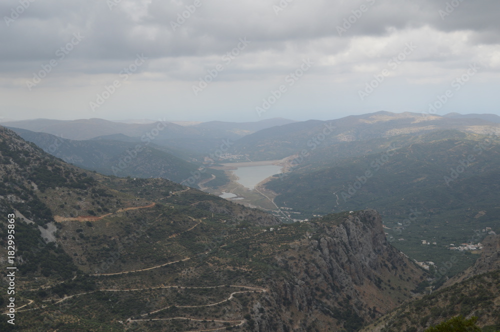 Obraz premium Lake in Crete mountains. Greece. Europe