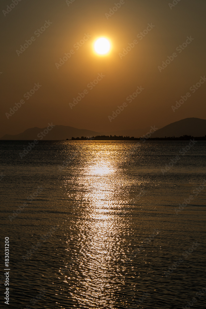 Fototapeta premium sunset at the sea 
