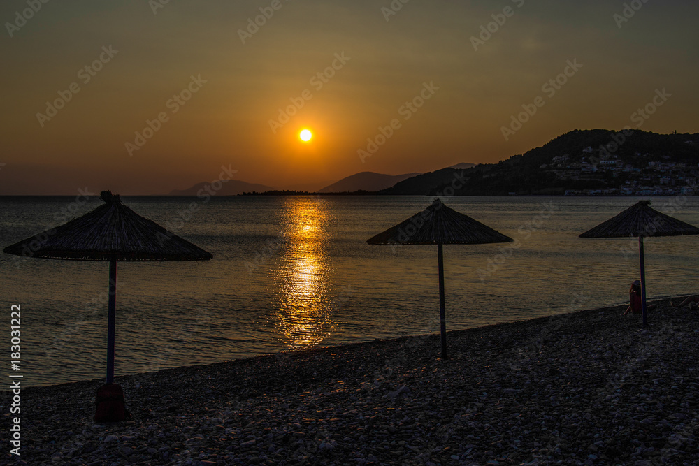 Fototapeta premium sunset at the sea 