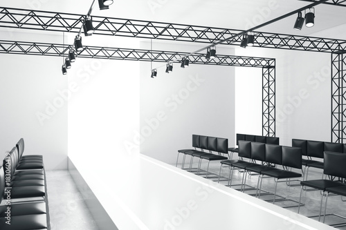 Photos White empty fashion runway