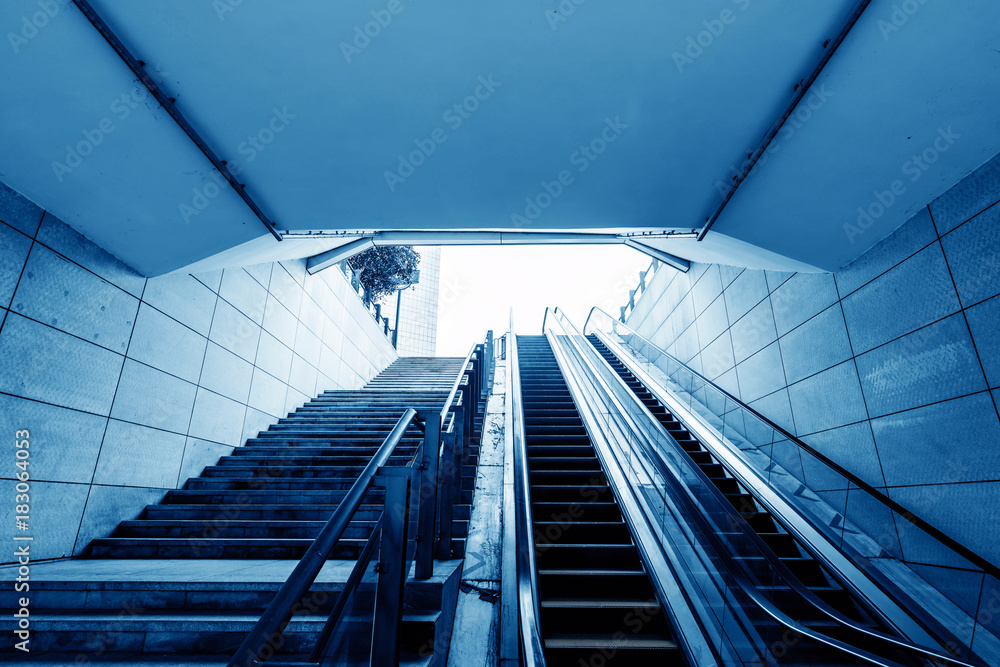 Obraz premium Hall and escalators