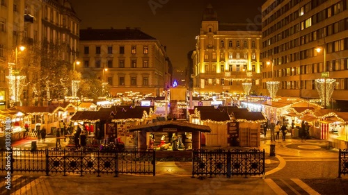 BUDAPEST – Timelapse of Christmas Market in front of St Stephen's Cathedral square at night