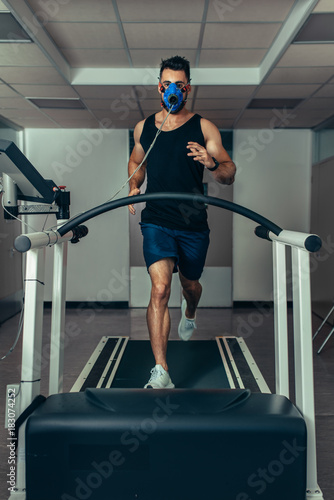 Sports man monitoring his fitness performance