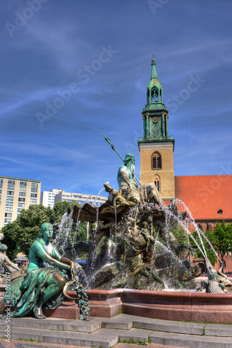 Neptunbrunnen und Marienkirche in Berlin Mitte photo