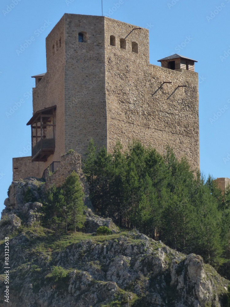 Castillo de Alcala de la Selva. Pueblo de Teruel en Aragon (España) en la comarca de Gúdar-Javalambre
