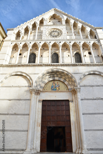 Façade de l'église Santa Caterina à Pise en Toscane, Italie