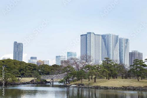 Landscape of Hamarikyu gardens © naoko