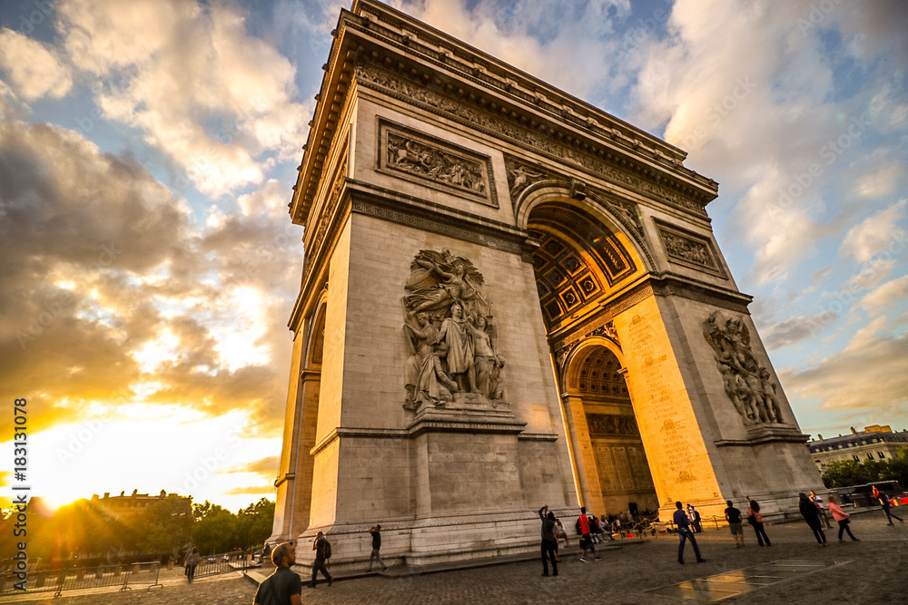 Triomphe at Sunset