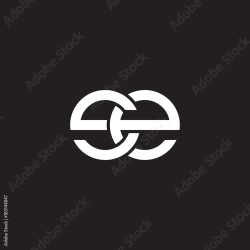 Initial lowercase letter se, overlapping circle interlock logo, white color on black background