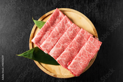 きれいな霜降り肉　The finest Kyushu Japanese beef