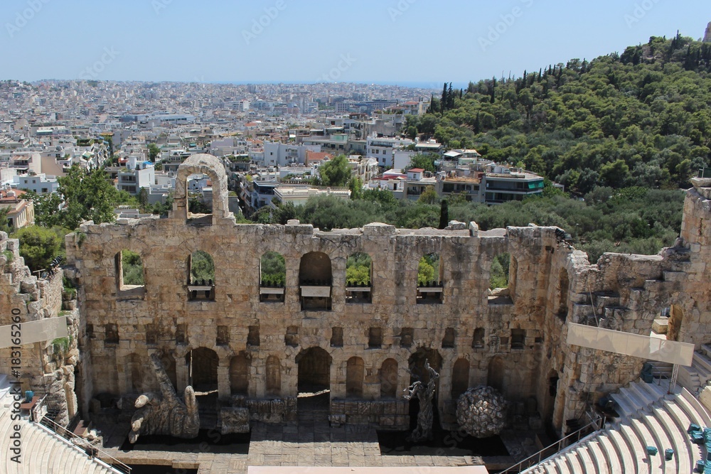 ヘロディス・アッティスコ音楽堂/ギリシャ アテネのアテナイのアクロポリス南西麓にある屋外音楽堂、劇場のこと。