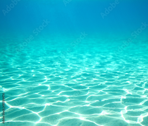 underwater background © rufar