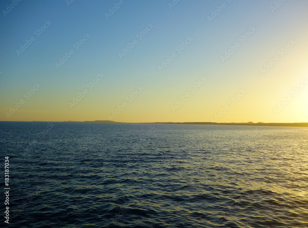 Obraz premium sunset over sea