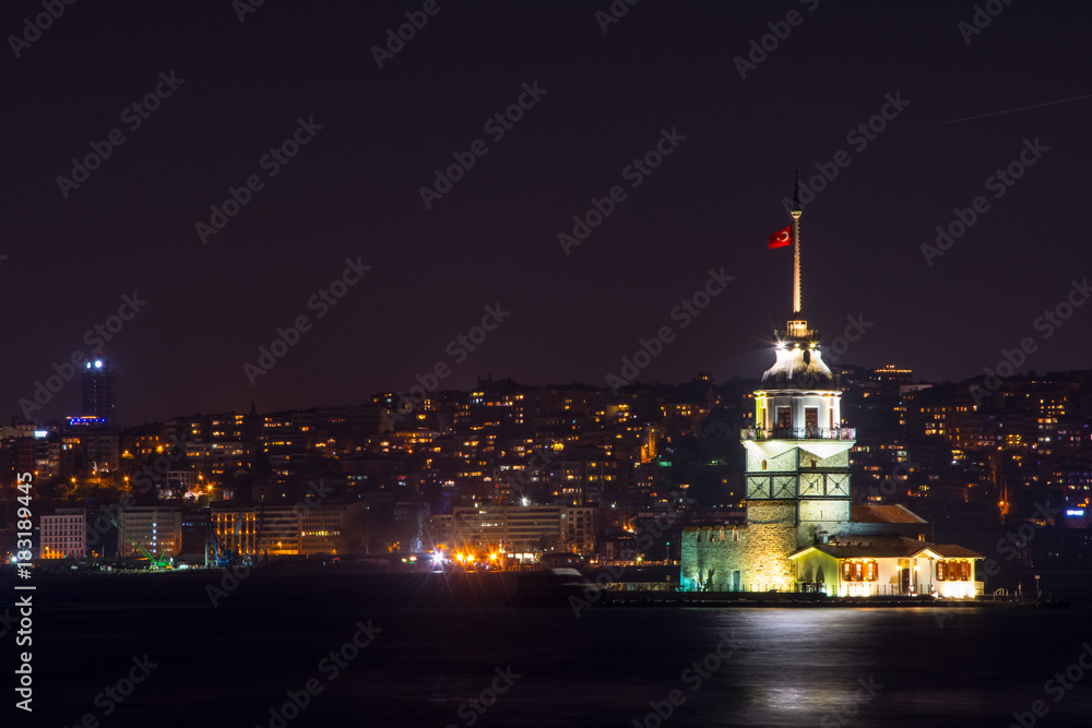 view to the kiz kulesi at night