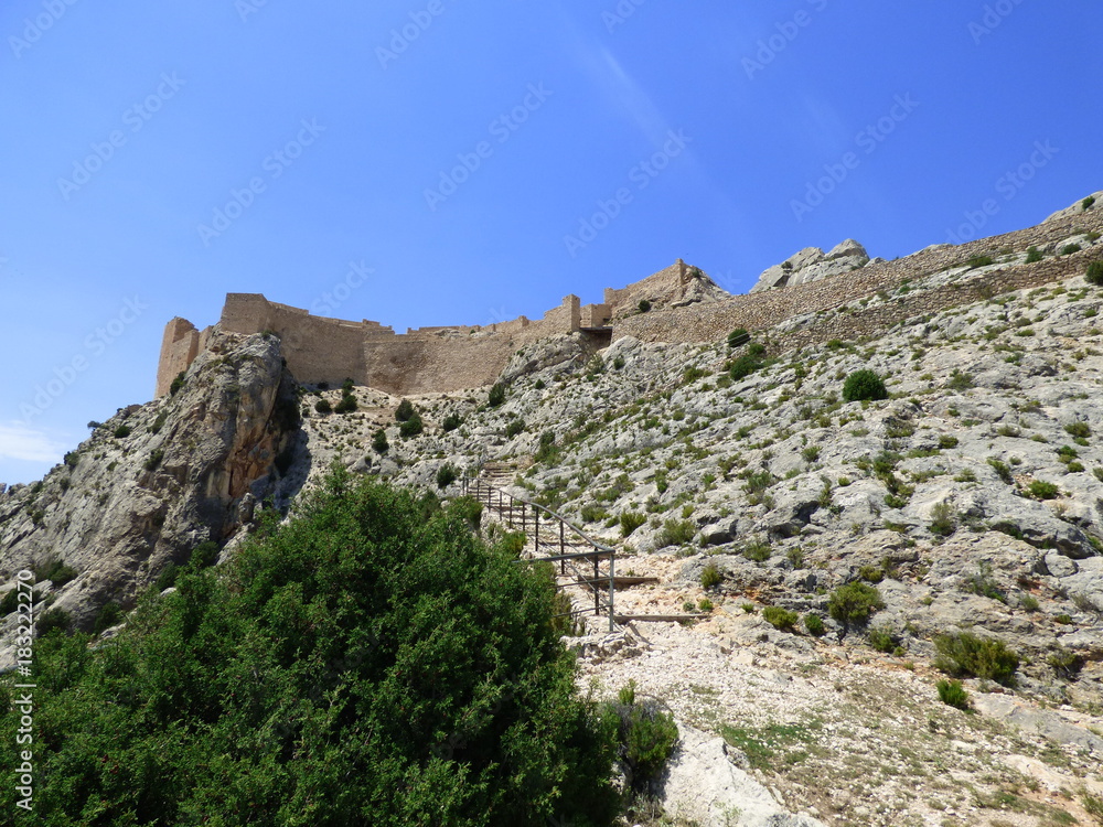Fototapeta premium Castillo de Castellote. Pueblo de Teruel ( Aragon) en la comarca turolense del Maestrazgo, en España