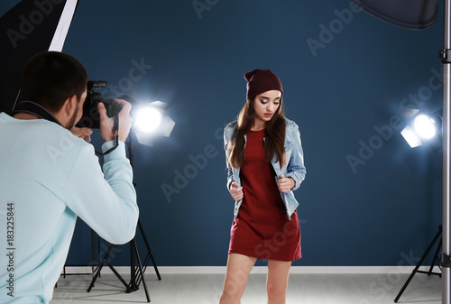 Beautiful young model posin...