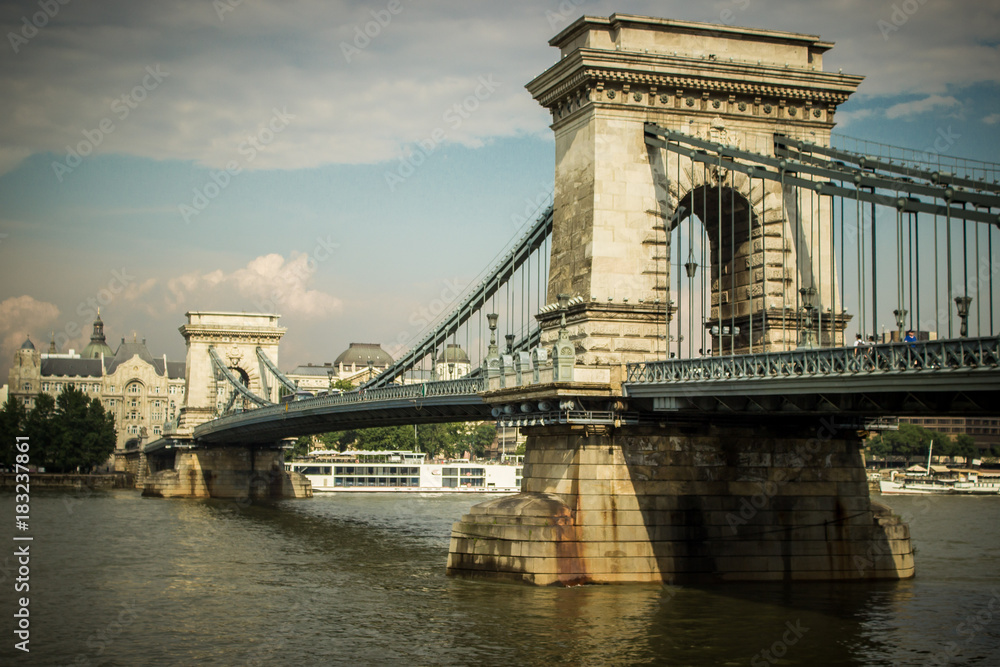 Obraz premium Puentes de Budapest, hungría
