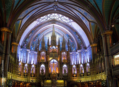 Intérieur de la Basilique Notre-Dame de Montréal