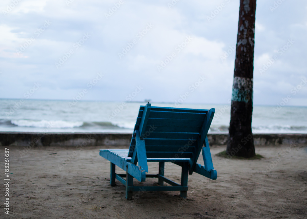 Fototapeta premium Empty Bench at the Beach