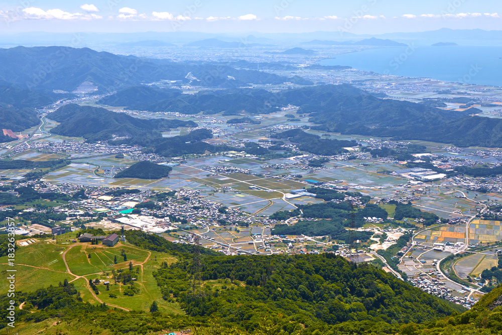 Fototapeta premium 伊吹山からの風景
