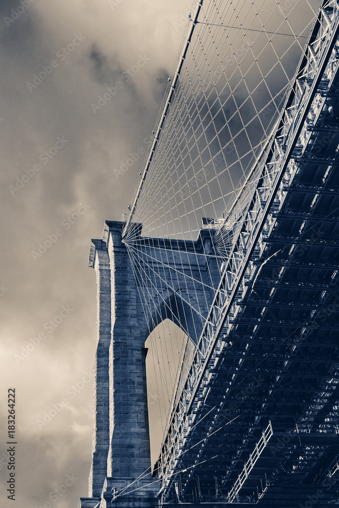 Obraz premium Zamknij widok szczegółów na Brooklyn Bridge, Nowy Jork,