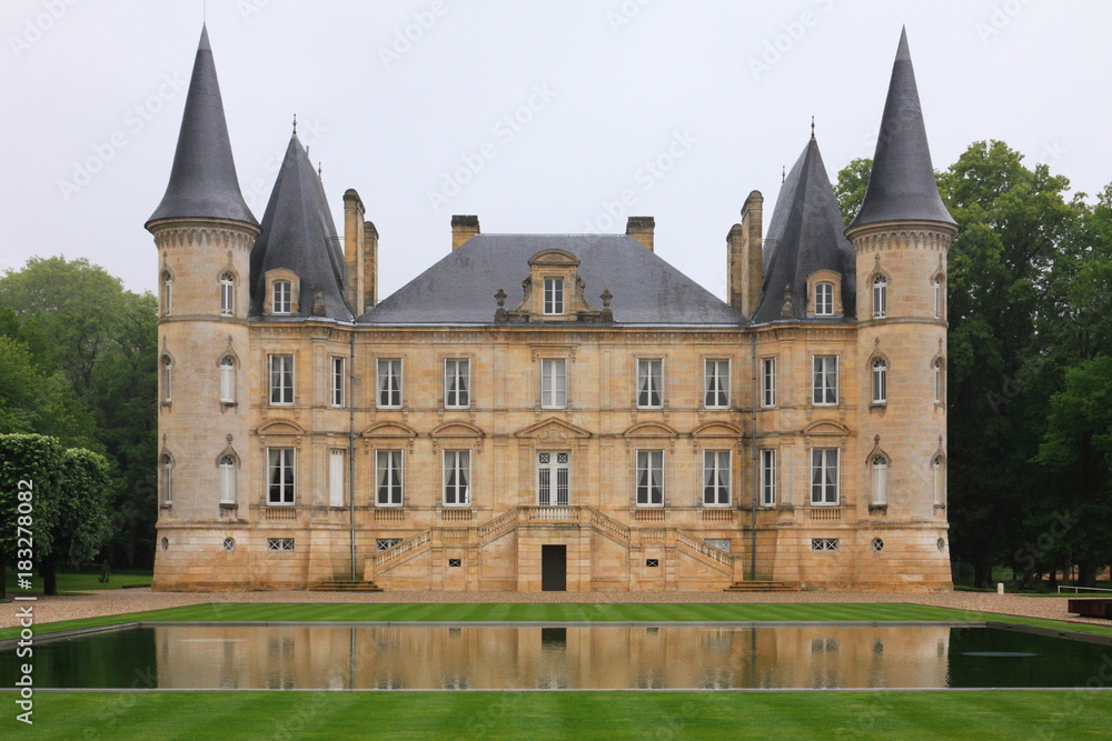 Fototapeta premium May in Saint-Emilion and vicinity, France