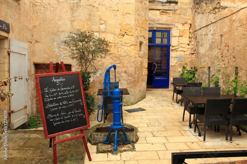 Fototapeta Naklejka Na Ścianę i Meble -  May in Saint-Emilion and vicinity, France