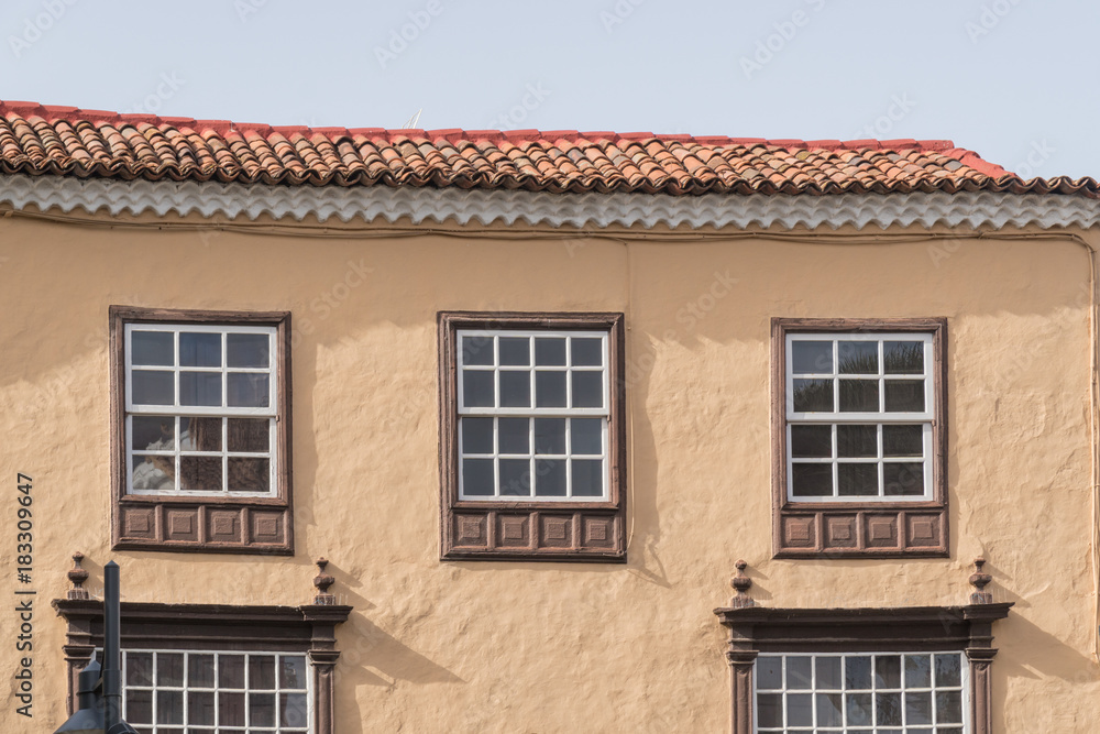 Fenster eines mediterranen Hauses