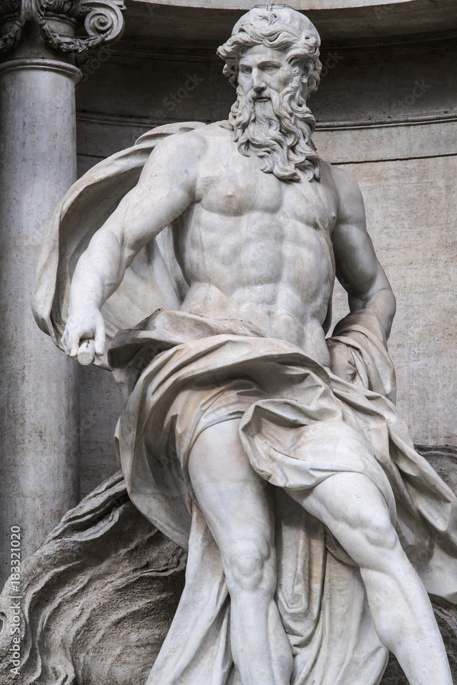 Obraz premium Fontana di Trevi lub Fontanna di Trevi fragment posągu Boga Oceanu.