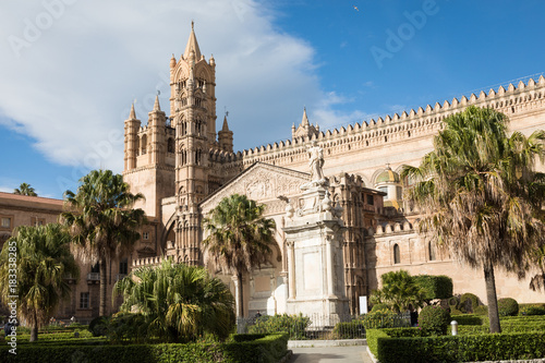 Tableau sur toile Palermo Cathedral is the cathedral church of the Roman Catholic Archdiocese of Palermo located in Sicily southern Italy