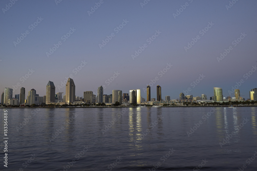 Fototapeta premium San Diego Skyline at dusk and during the golden hour