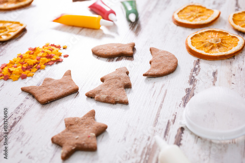 Fototapeta Naklejka Na Ścianę i Meble -  Gingerbread cookies with icing decorations for Christmas