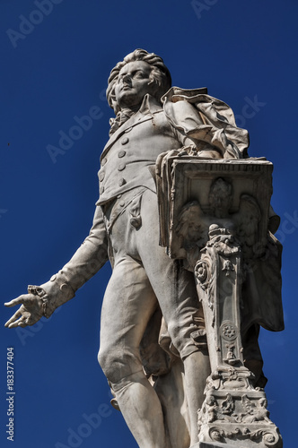 Wolfgang Amadeus Denkmal Wien