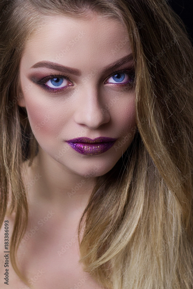 Bright make-up on for a beautiful photo models. Bright make-up on for a beautiful photo models.