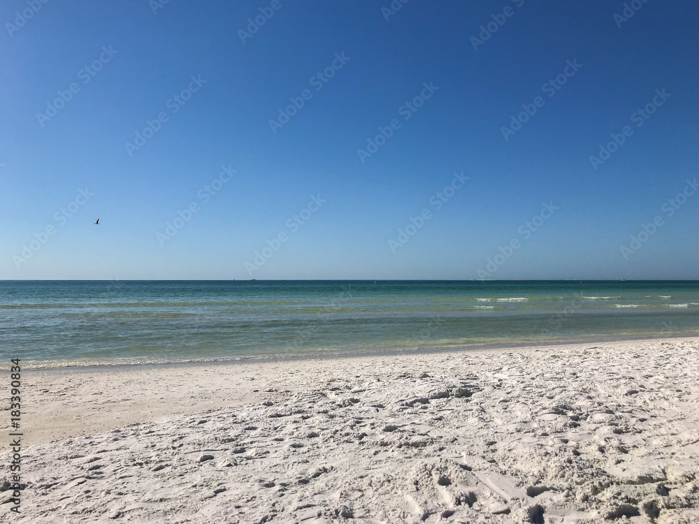 Obraz premium Beach on a sunny day