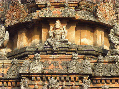  Details of temple in Hampi  © Danlyla