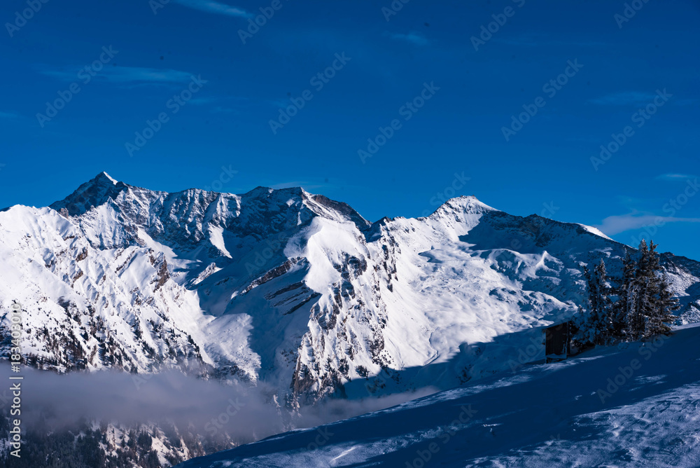 Verschneite Berglandschaft in Tirol