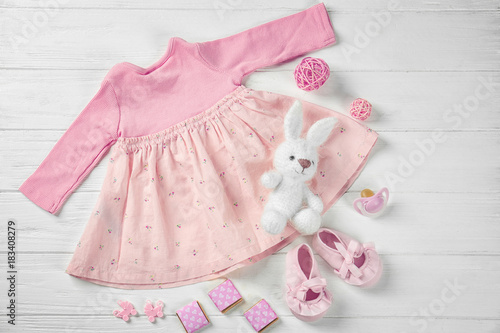 Gifts for baby shower on li...