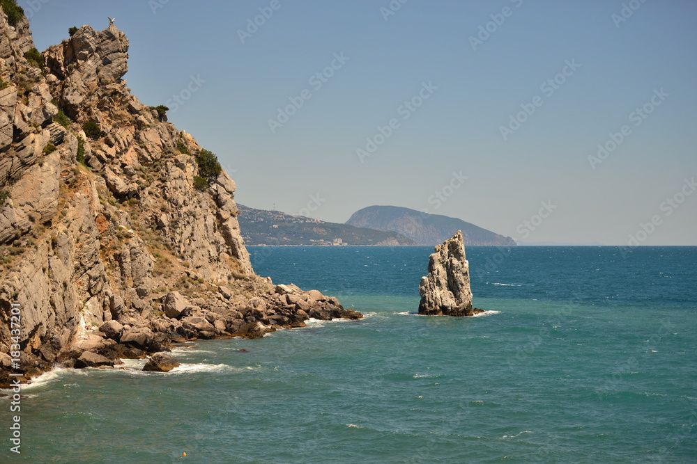 Fototapeta premium view of the sea and mountains