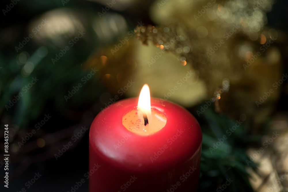 Ein Adventskranz und Weihnachten Ein Adventskranz und Weihnachten