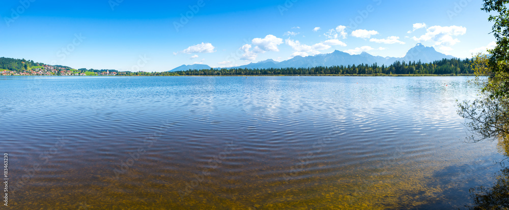 Fototapeta premium Allgäu - Panorama Hopfensee bei Füssen - Alpen
