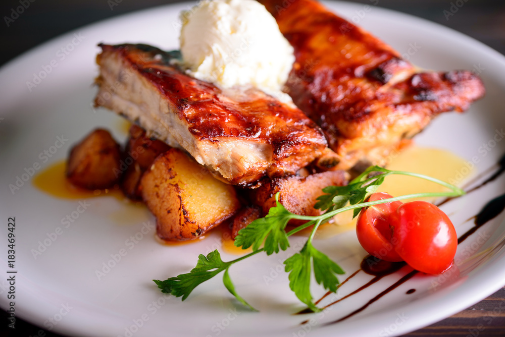 roast pork ribs with potatoes