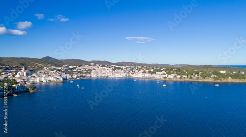 Photo aérienne du village de Cadaques, en Espagne