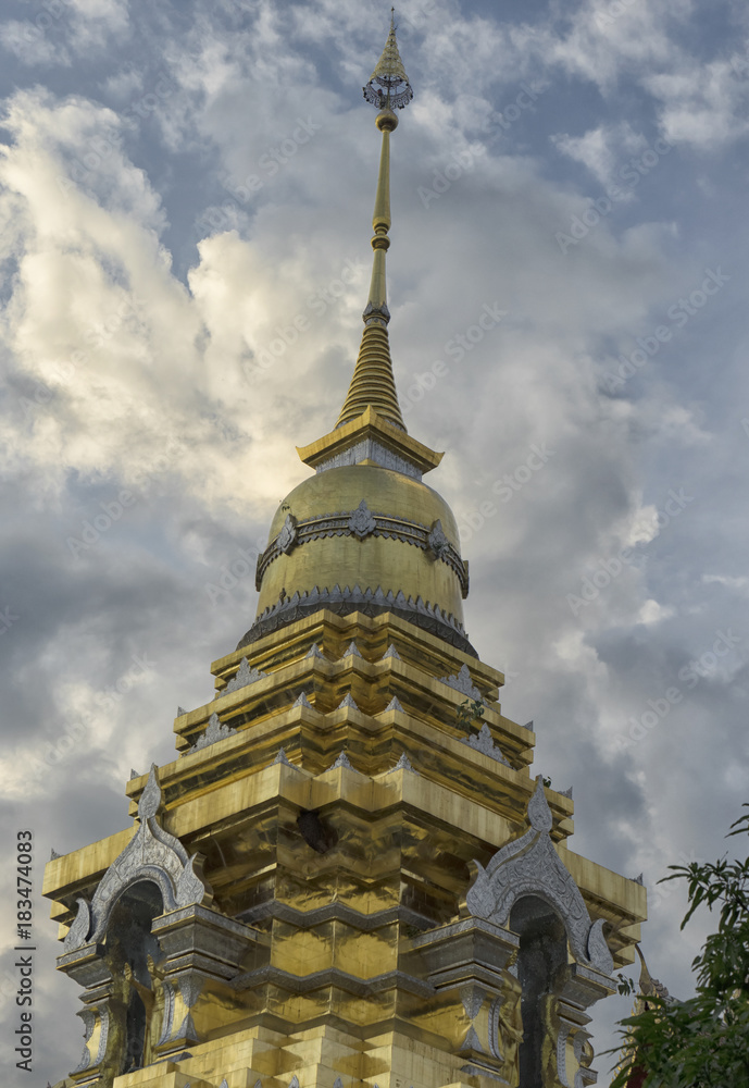 Fototapeta premium Chedi at Wat Doi Saket Chiang Mai Thailand